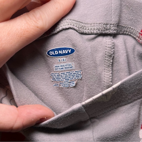 Old Navy Gray Santa Kids Pajama Set - Picture 6 of 7